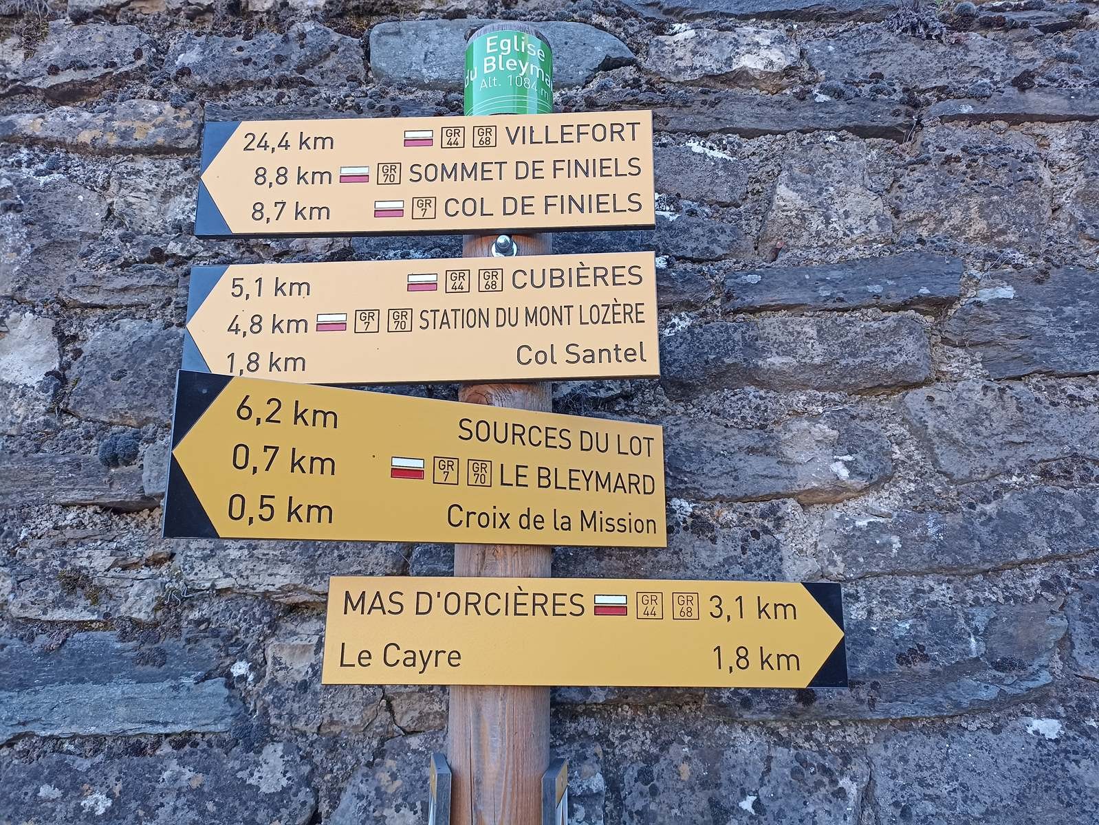 15 Juin: Huitième étape du Bleymard au Pont-de-Montvert par le Mont Lozère (1699m)