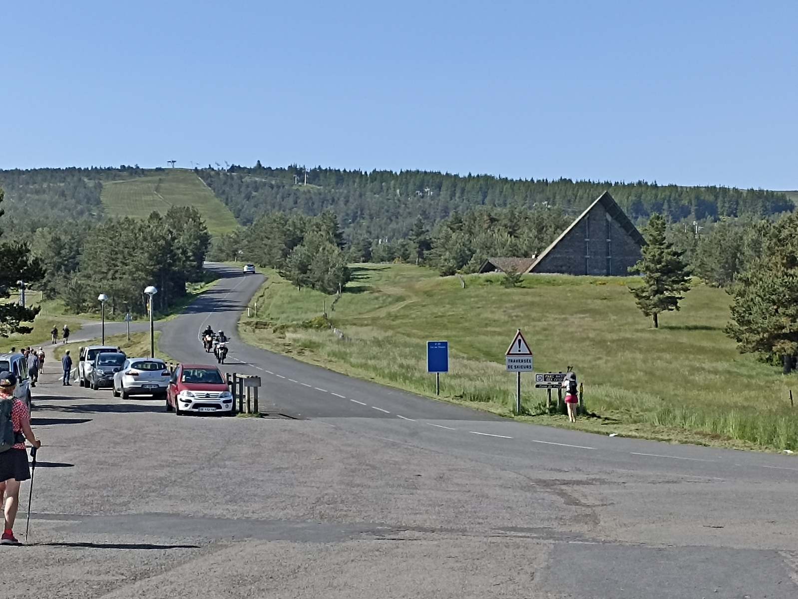 15 Juin: Huitième étape du Bleymard au Pont-de-Montvert par le Mont Lozère (1699m)